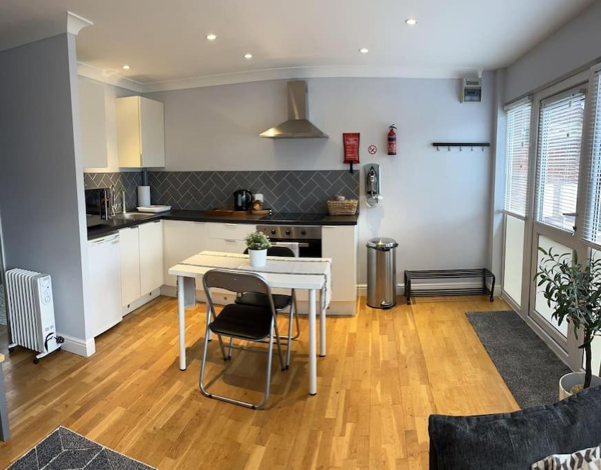 Tranquil Haven Retreat Apartamento Lexden Exterior foto